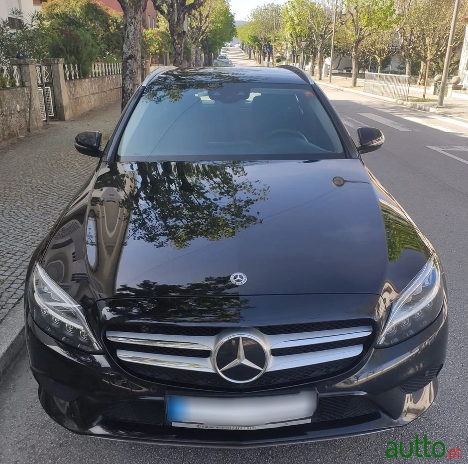 2020' Mercedes-Benz Classe C photo #2