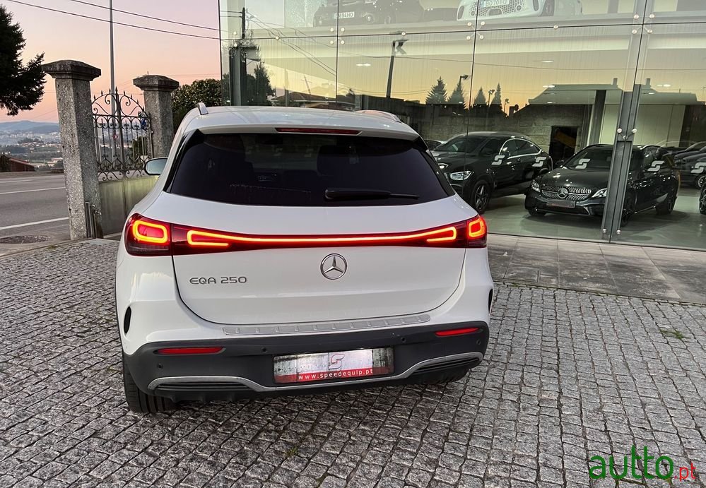 2021' Mercedes-Benz EQA 250 Amg Line photo #4