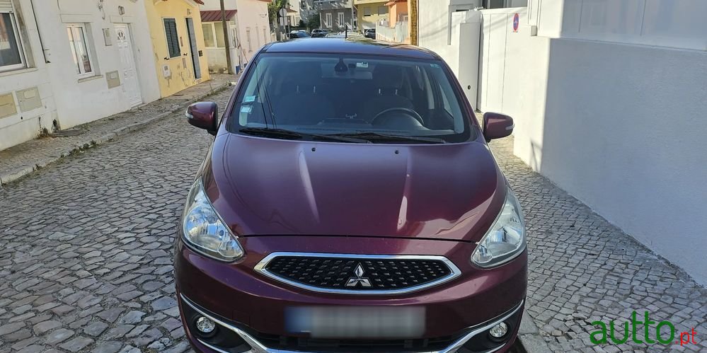 2018' Mitsubishi Space Star photo #2