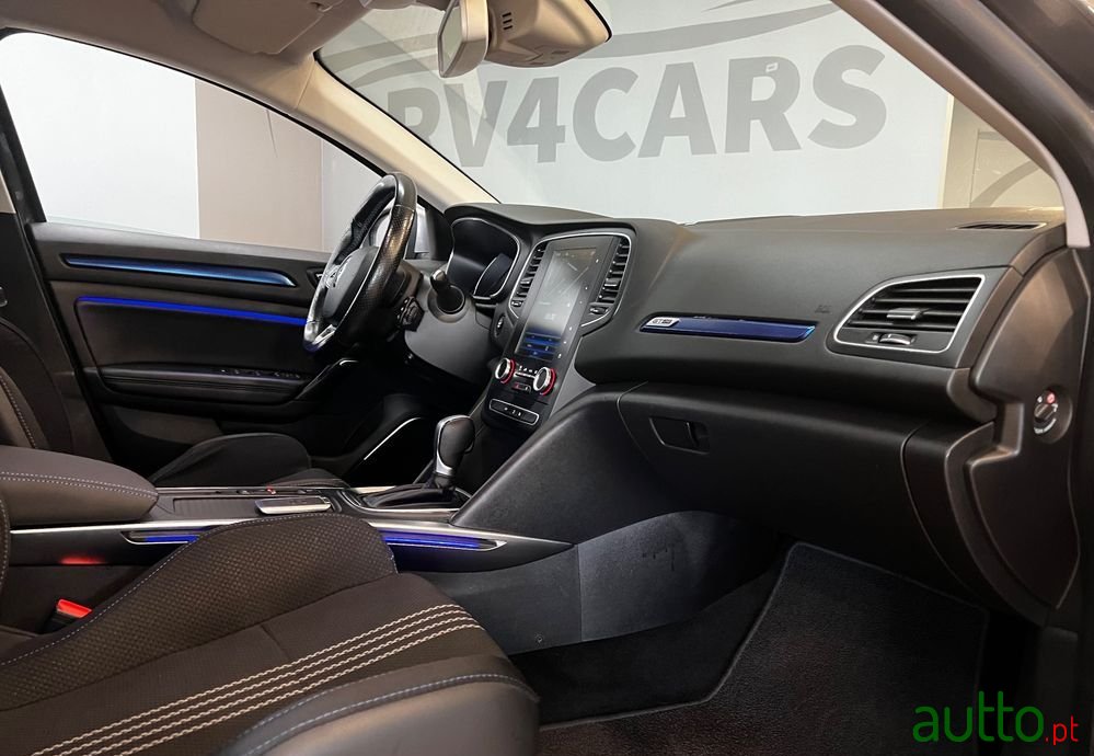 2018' Renault Megane Sport Tourer photo #5