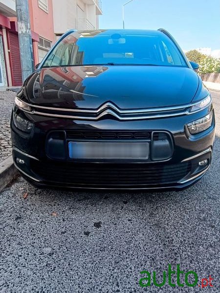 2020' Citroen Grand C4 SpaceTourer photo #5