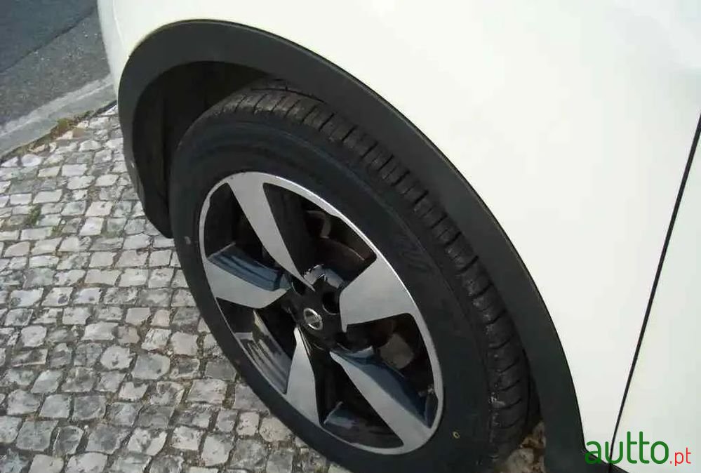 2015' Nissan Qashqai 1.5 Dci Tekna photo #5