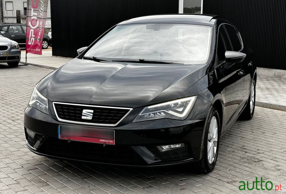 2020' SEAT Leon photo #3