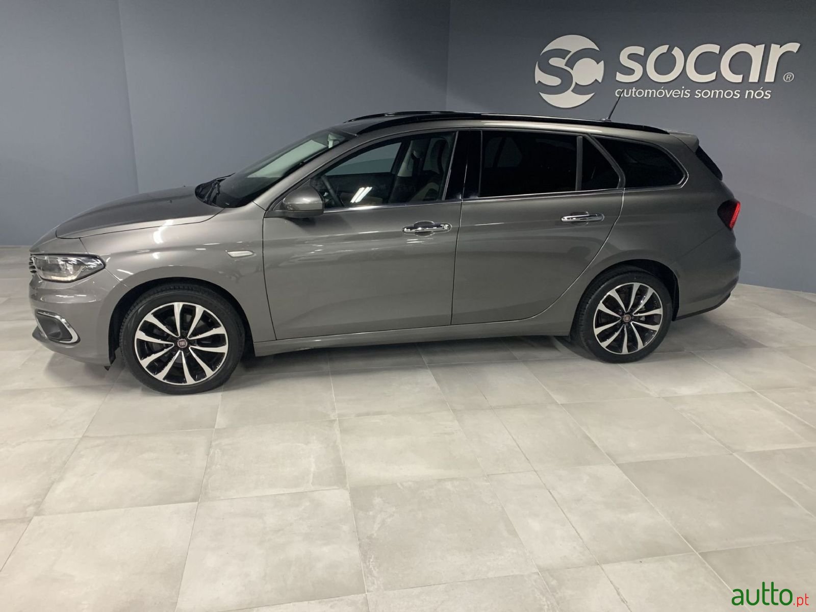 2019' Fiat Tipo Station Wagon photo #2