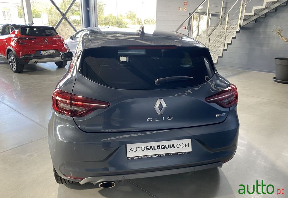 2021' Renault Clio photo #4