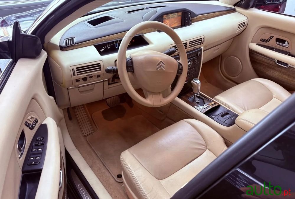 2006' Citroen C6 2.7 Hdi V6 Exclusive photo #5