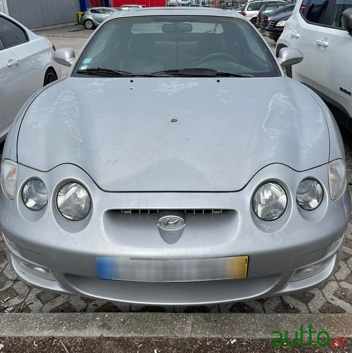 2001' Hyundai photo #1