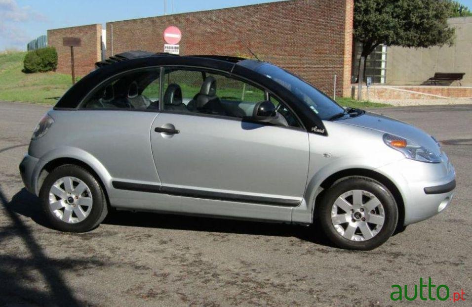 2010' Citroen C3 Pluriel photo #2