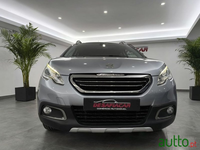 2016' Peugeot 2008 1.2 Puretech Style photo #2