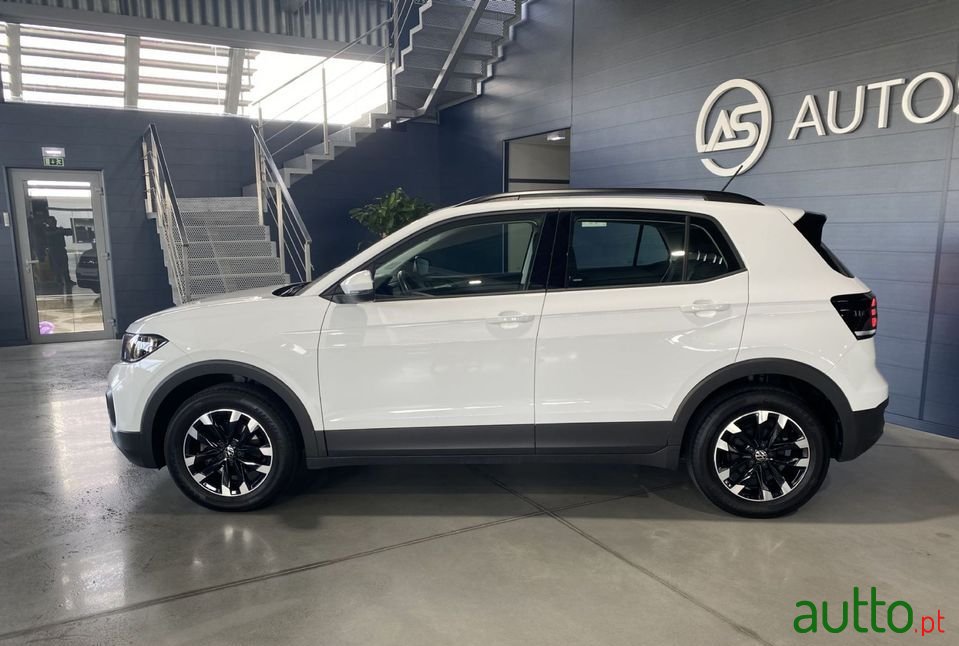 2022' Volkswagen T-Cross photo #2