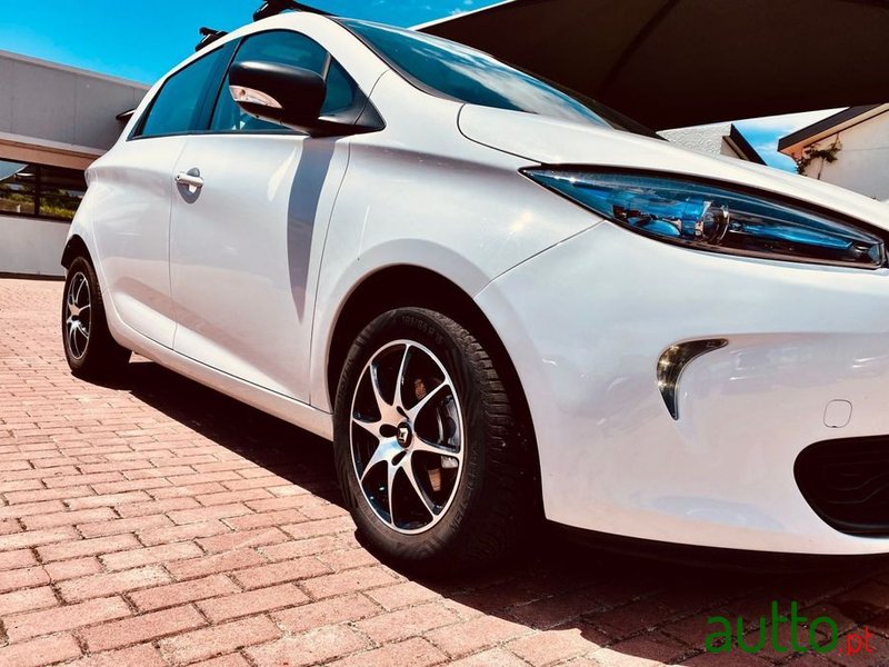 2019' Renault Zoe photo #2