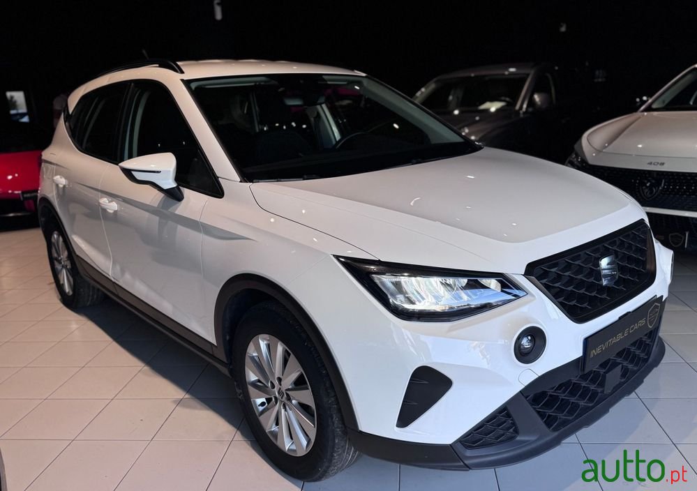 2023' SEAT Arona 1.0 Tsi Style photo #3