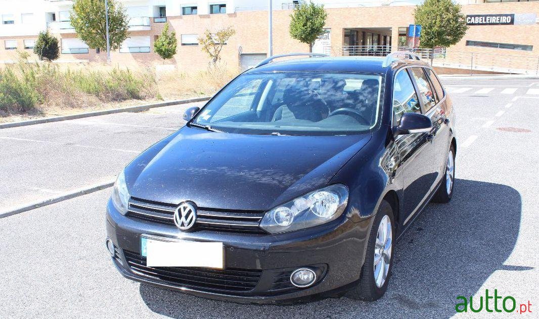 2011' Volkswagen Golf Variant photo #1