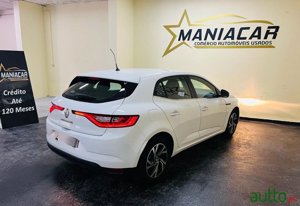 2019' Renault Megane photo #4