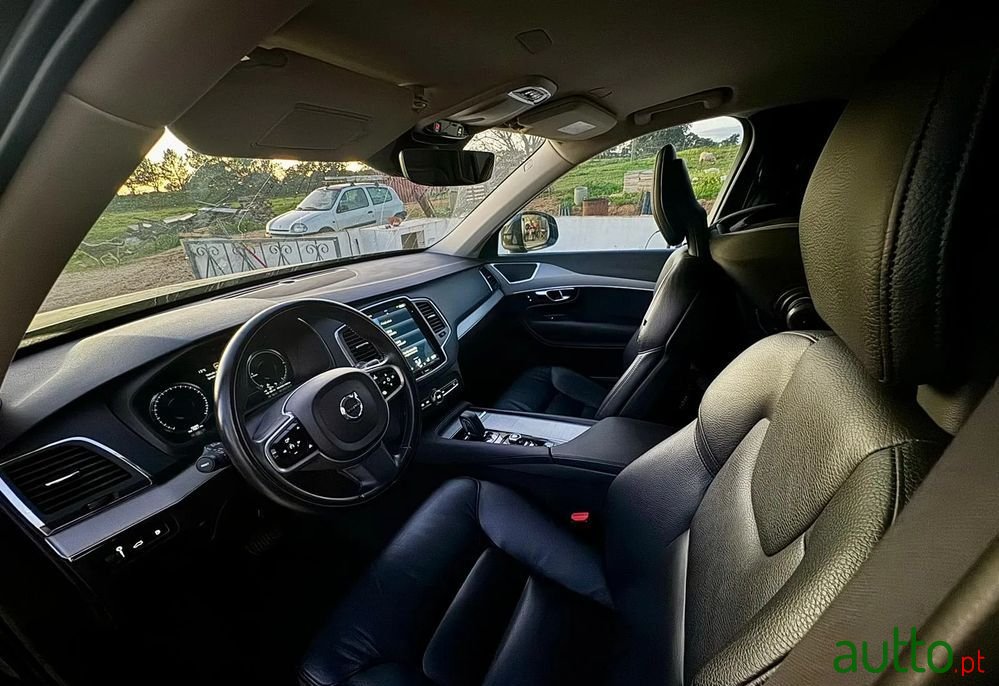 2021' Volvo Xc 90 photo #6