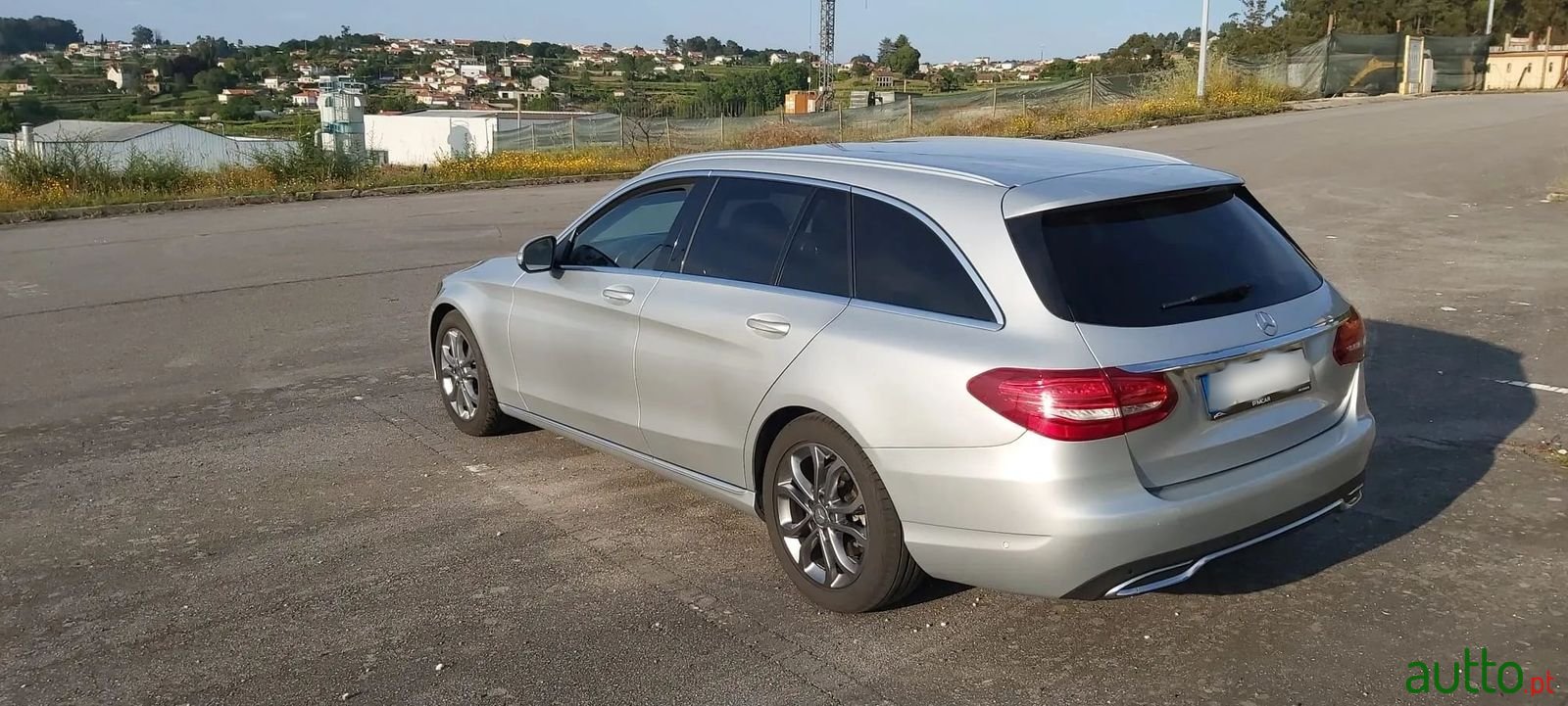 2015' Mercedes-Benz C-200 photo #5