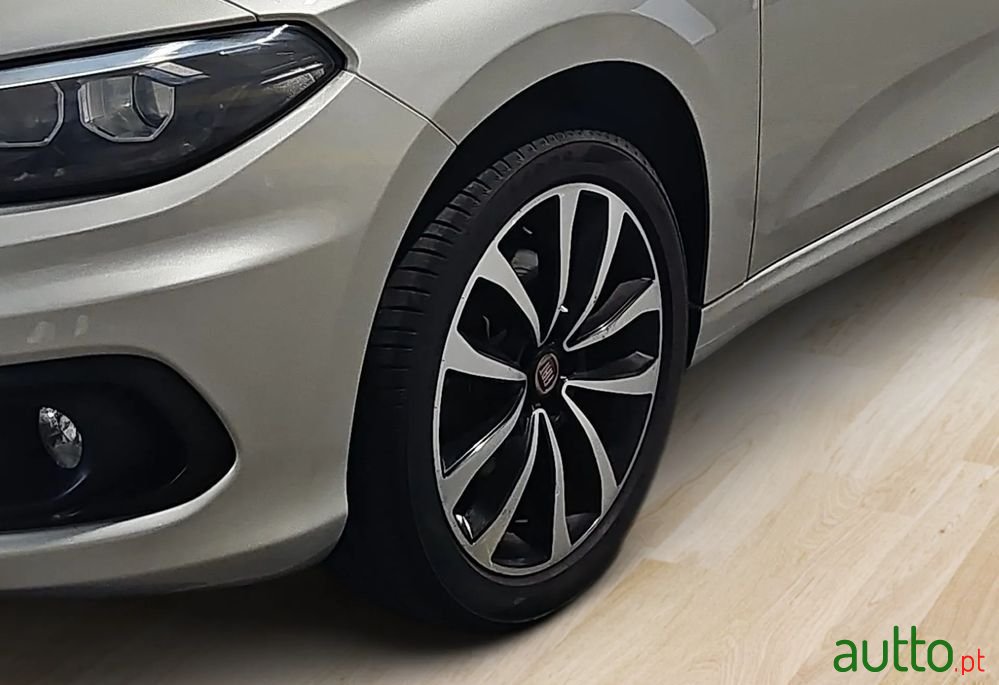 2020' Fiat Tipo Sedan photo #6