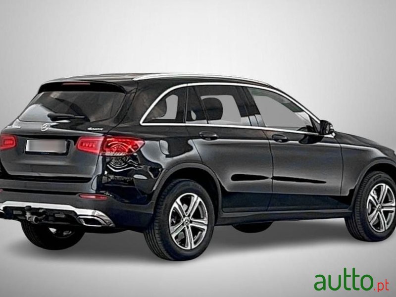 2021' Mercedes-Benz Classe Glc De 4Matic photo #2