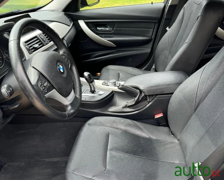 2015' BMW 320 D Touring photo #3