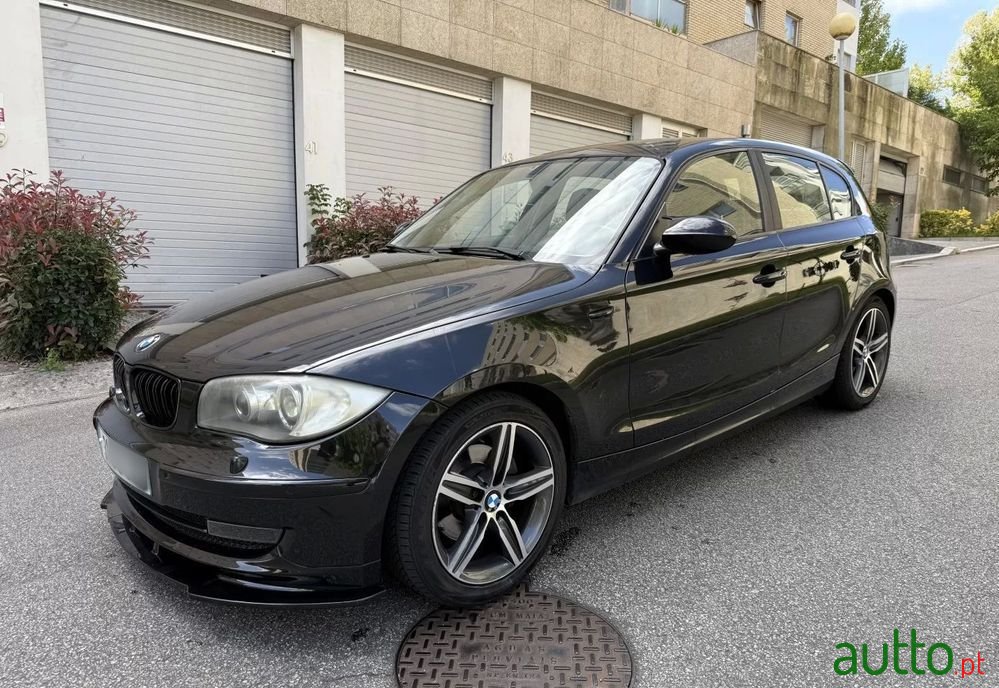 2008' BMW Série 1 D photo #3