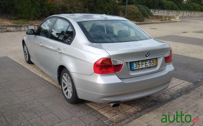 2008' BMW 320 177Cv photo #2