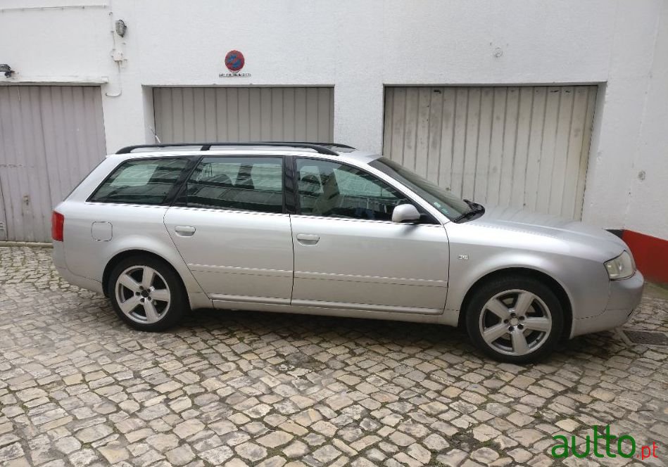 2004' Audi A6 Avant photo #1