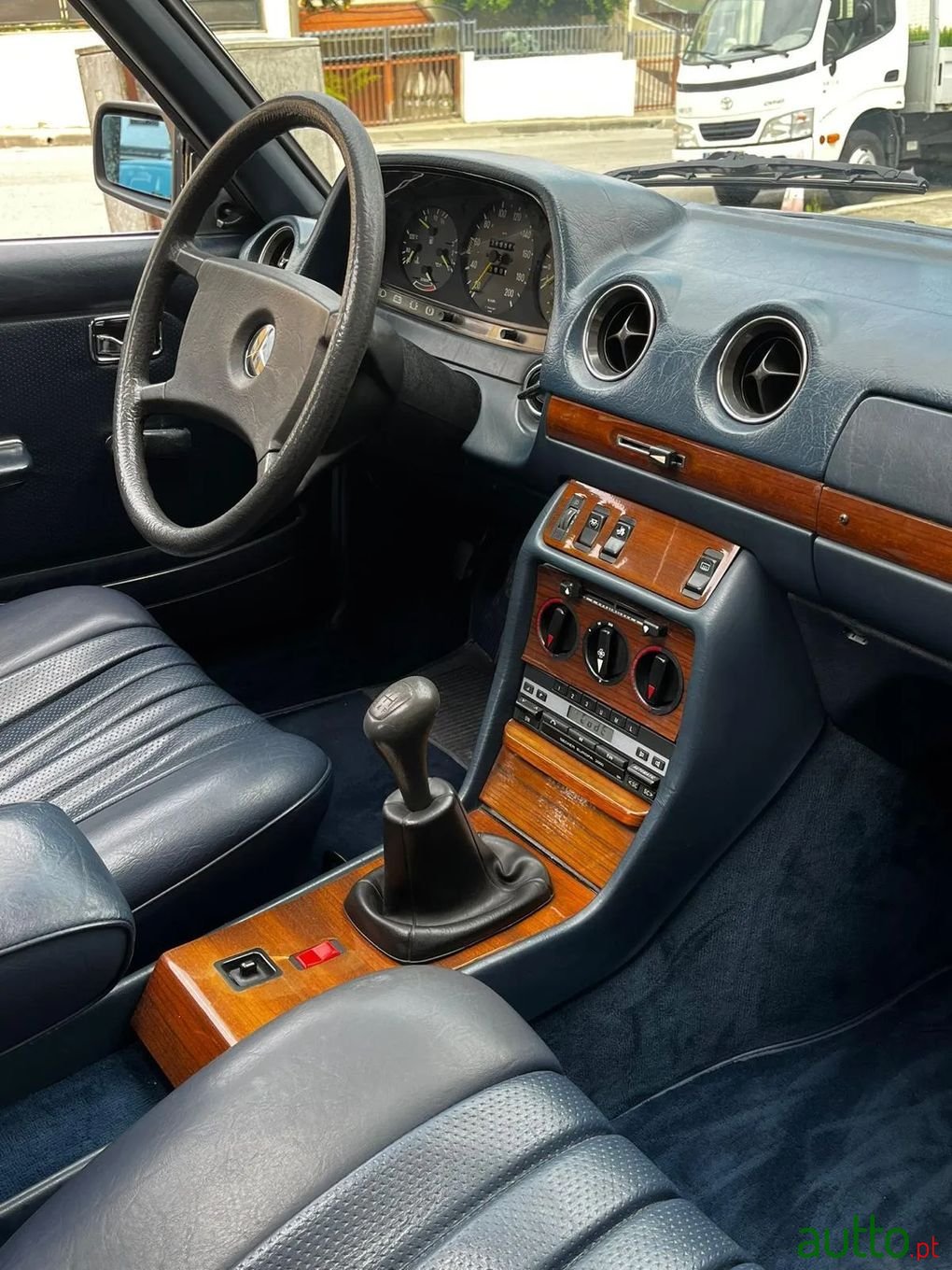 1983' Mercedes-Benz 230 photo #4