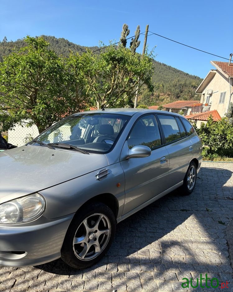 2003' Kia Rio photo #2