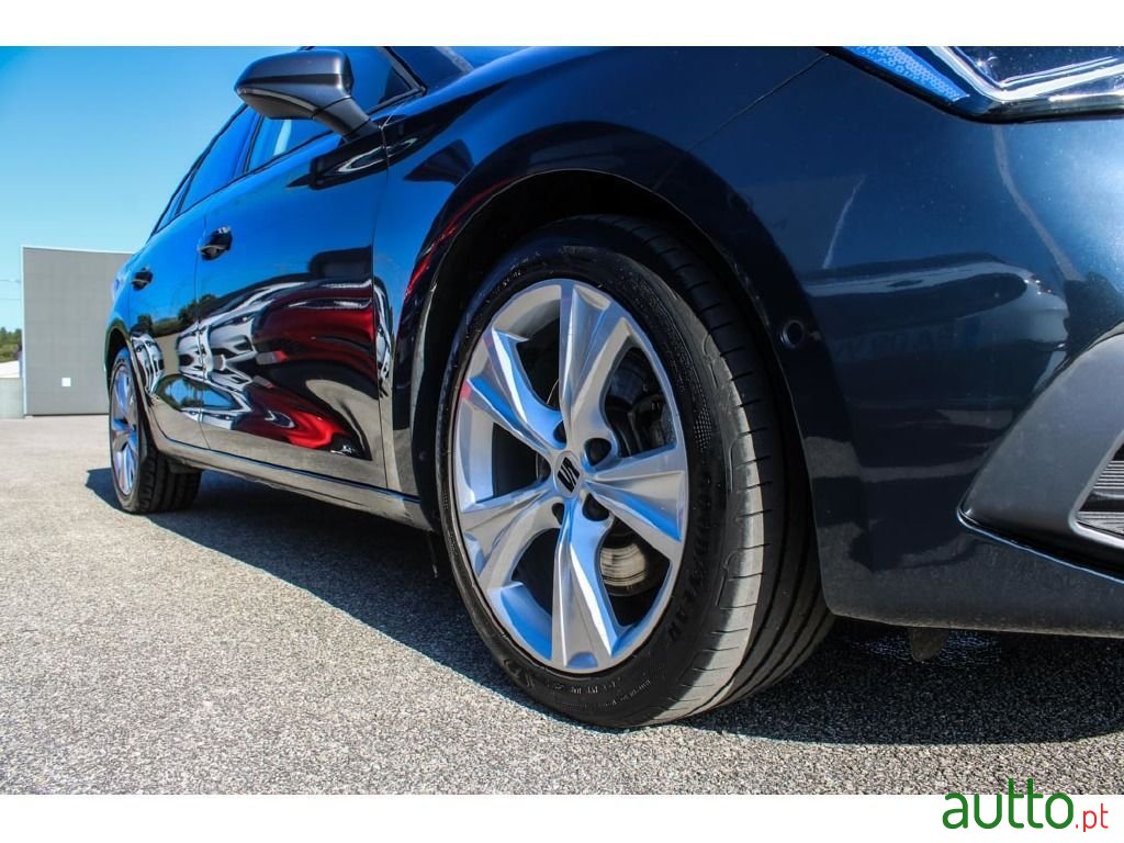 2020' SEAT Leon-St photo #5