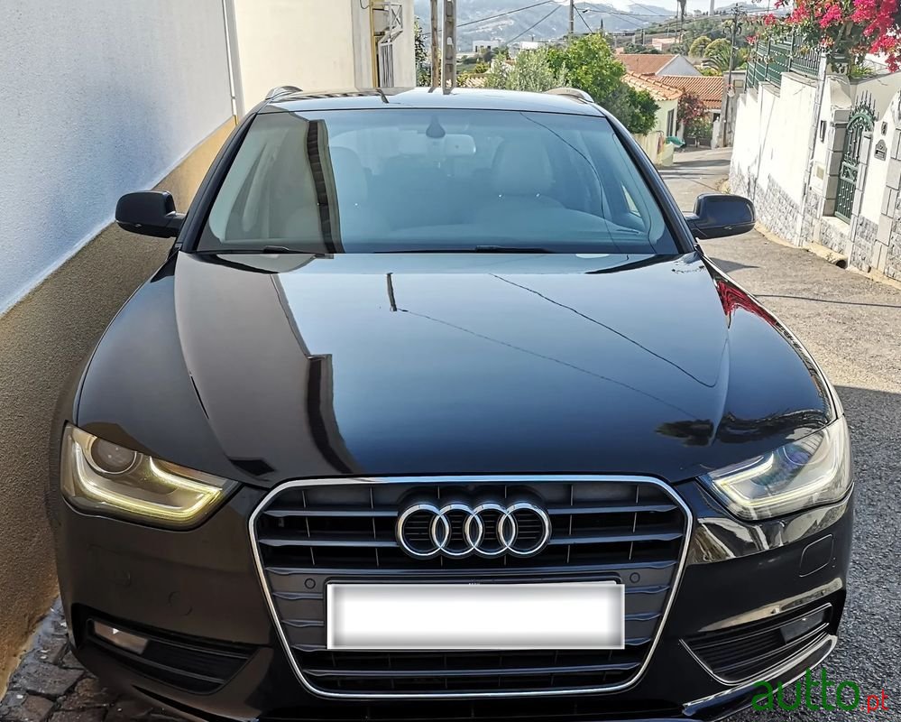 2013' Audi A4 Avant photo #5