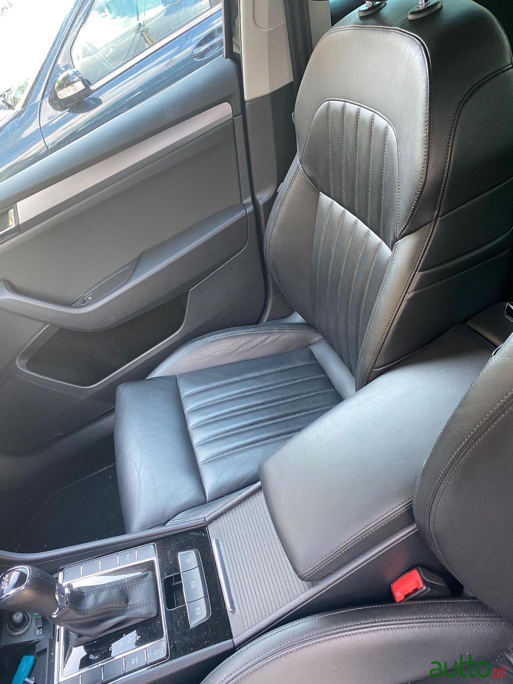 2017' Skoda Superb photo #5