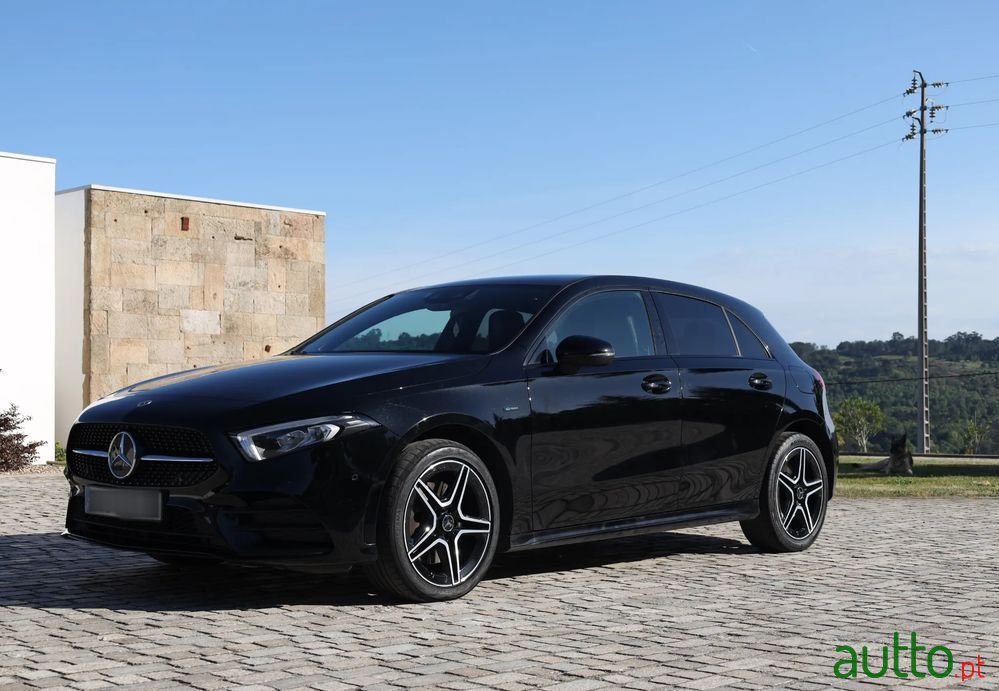 2020' Mercedes-Benz A 250 E Amg Line photo #3