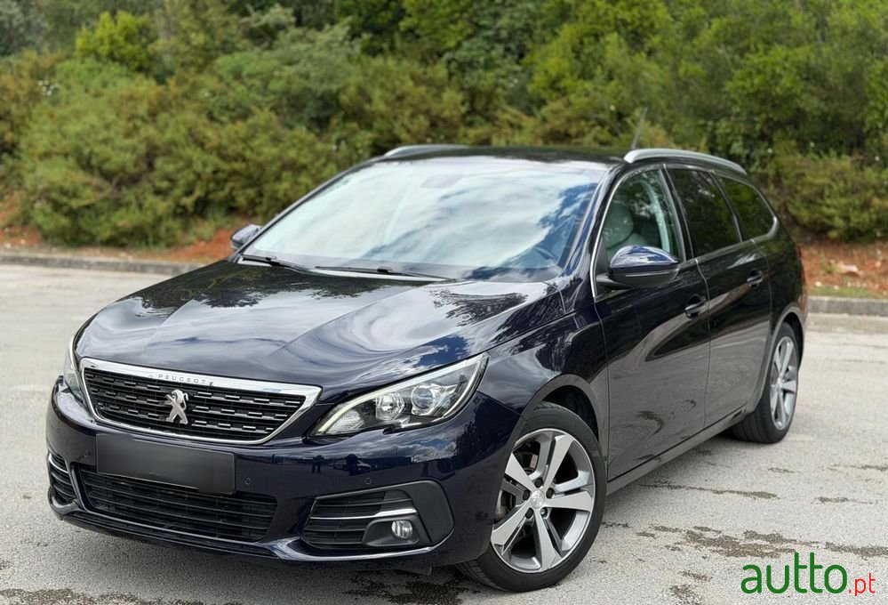 2020' Peugeot 308 Sw photo #1
