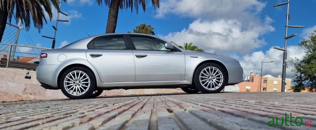 2007' Alfa Romeo 159 photo #3