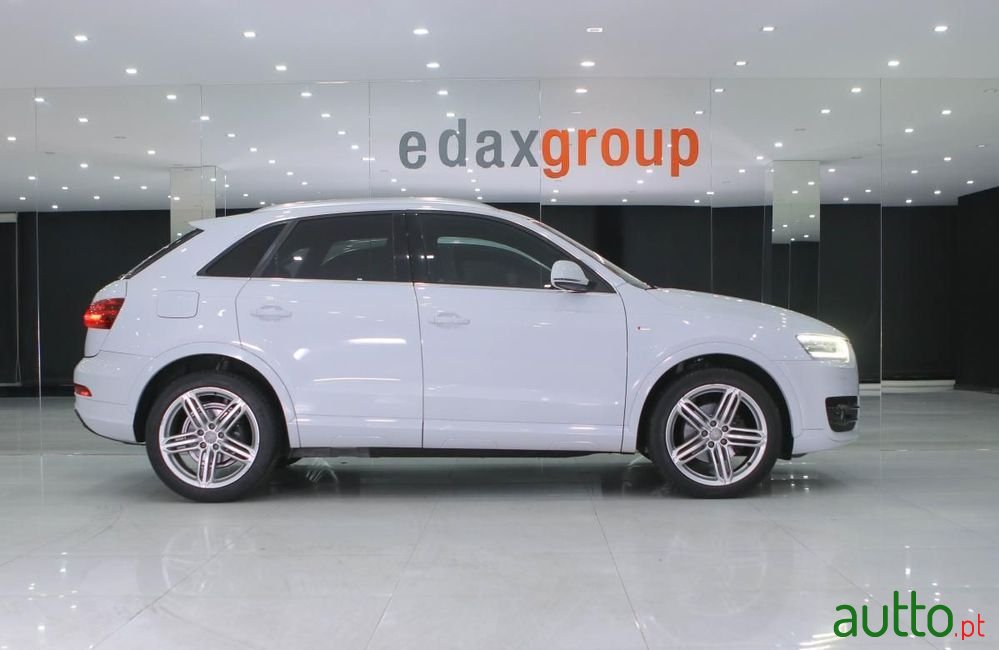 2012' Audi Q3 2.0 Tdi S-Line photo #2