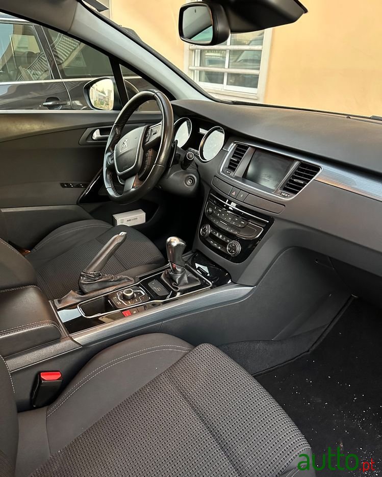 2013' Peugeot 508 Sw photo #5