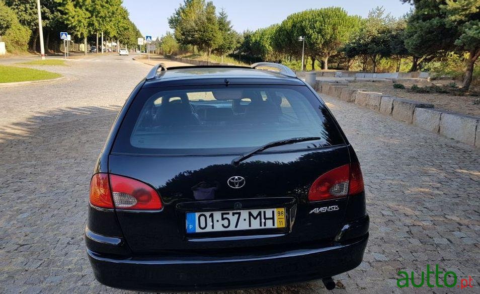 1998' Toyota Avensis photo #3