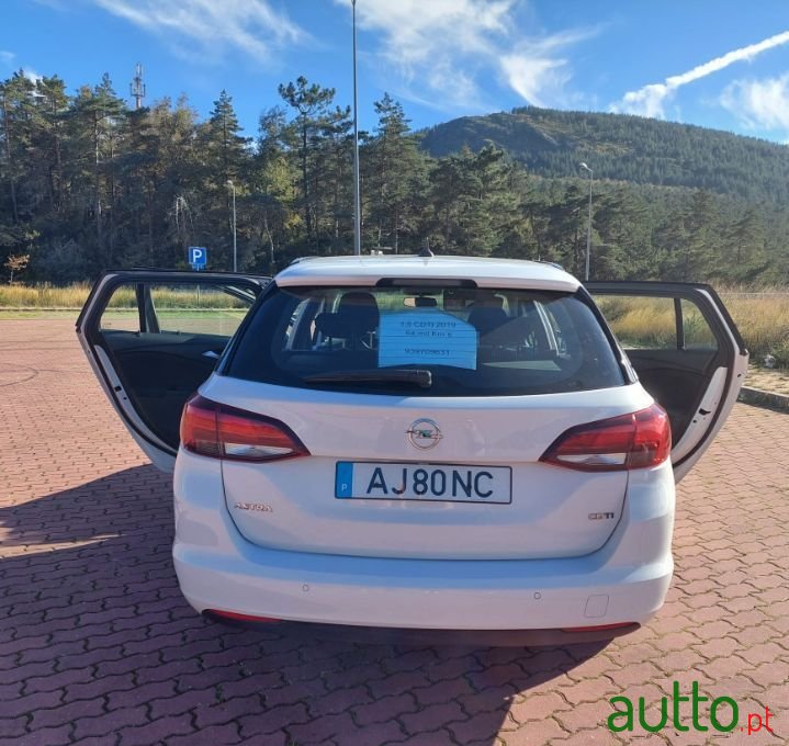 2019' Opel Astra Sports Tourer photo #4