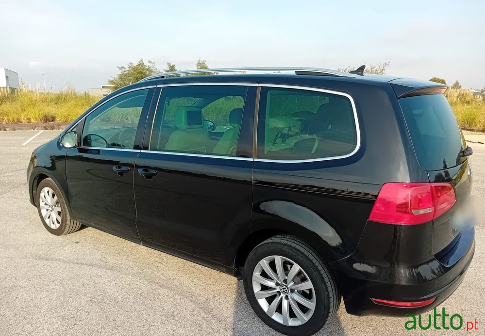 2011' Volkswagen Sharan 2.0 Tdi Highline photo #6