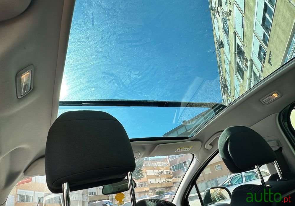 2013' Peugeot 5008 photo #3