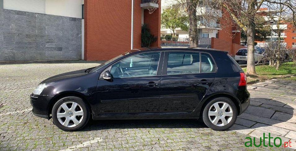 2007' Volkswagen Golf Mk5 Confortline photo #2