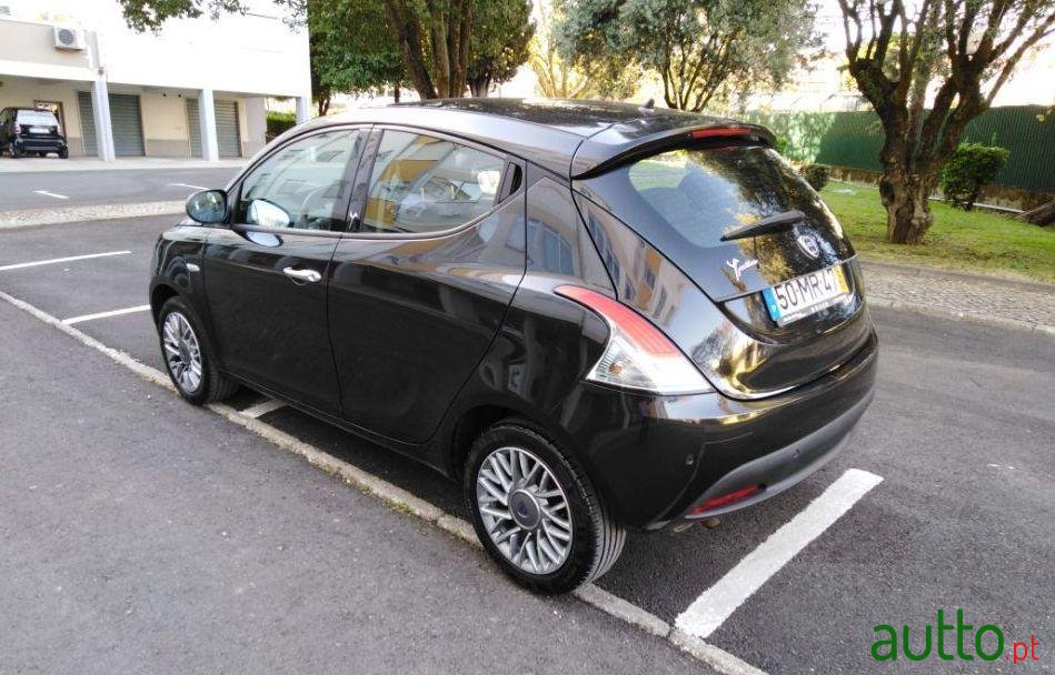 2012' Lancia Ypsilon 1.2 Oro photo #1