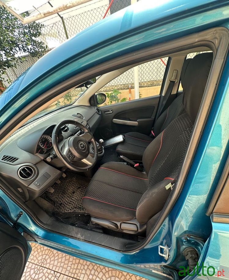 2012' Mazda 2 1.3 Mzr Navi Series photo #5