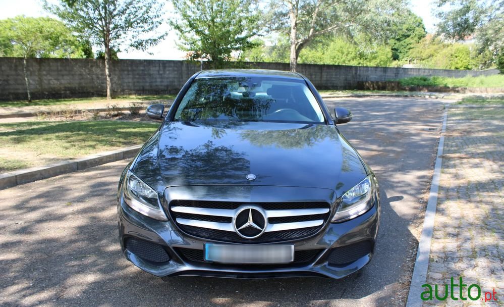 2015' Mercedes-Benz Classe C photo #3