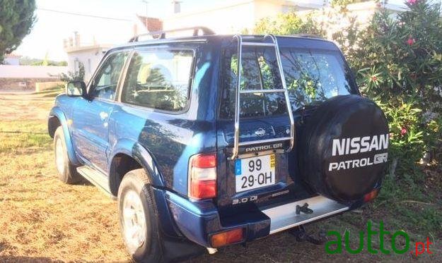 2000' Nissan Patrol photo #3