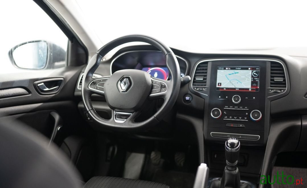 2019' Renault Megane photo #3