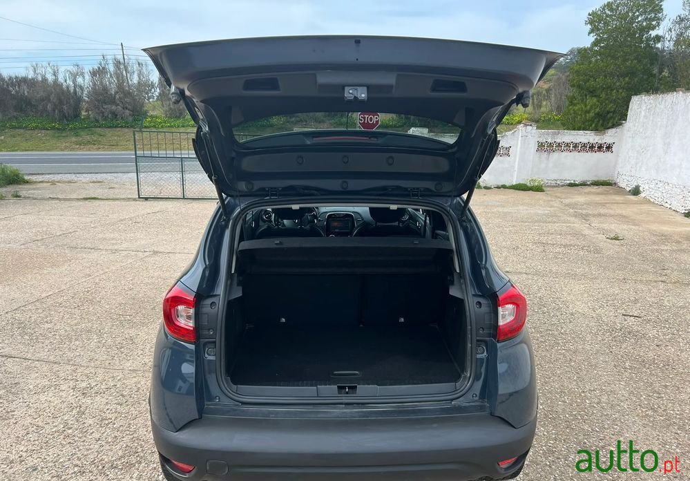 2015' Renault Captur photo #2