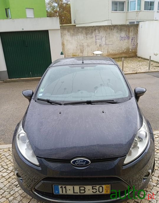2010' Ford Fiesta photo #5