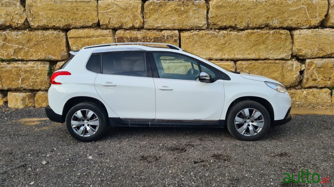 2015' Peugeot 2008 photo #4