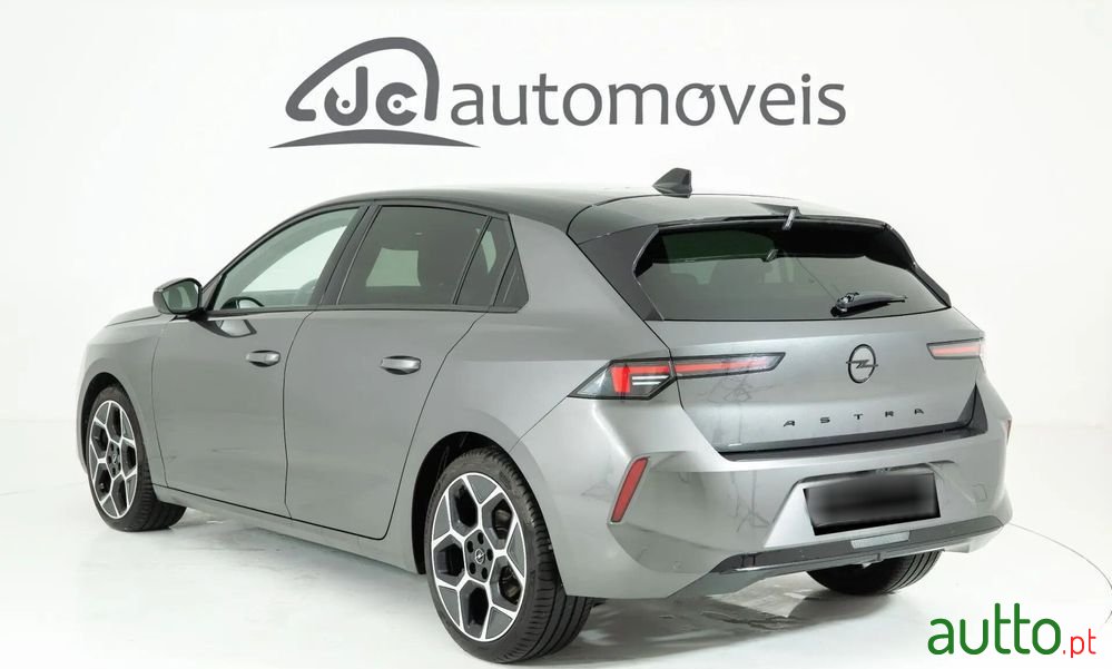 2024' Opel Astra photo #2